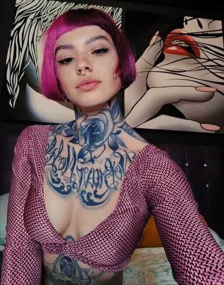 Pink Suicide kostenlose nette galerien