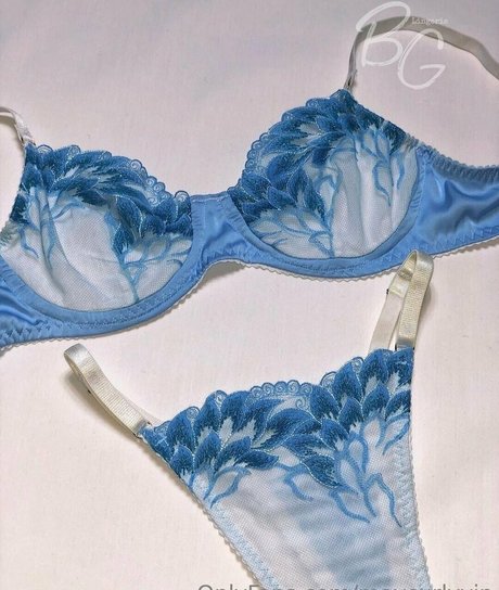 maycurlyvip model xxx galerie