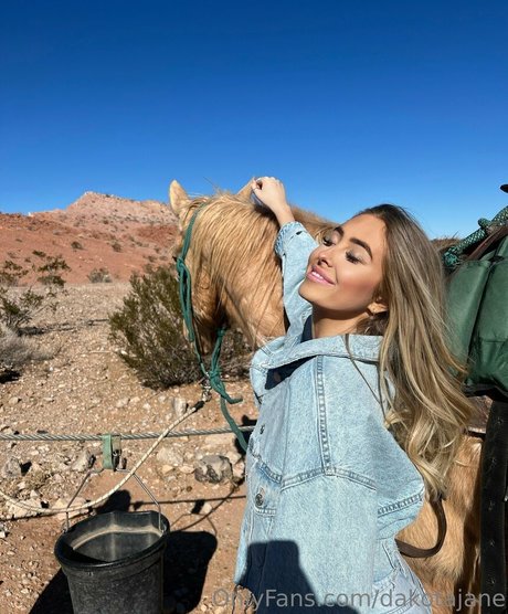 vollbusige rothaarige teen onlyfans schöne porno bild