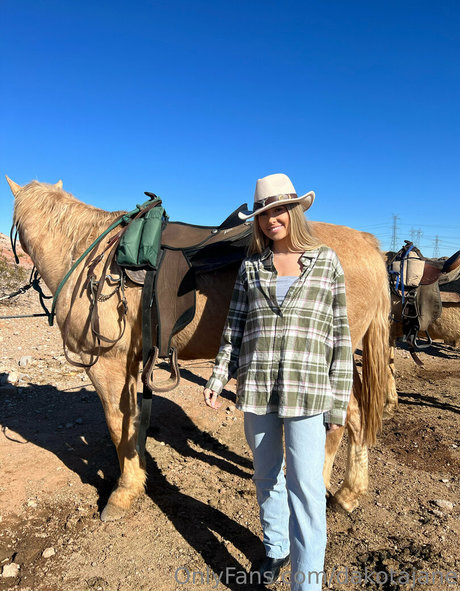 DakotaJane schauspielerin erwachsene bild