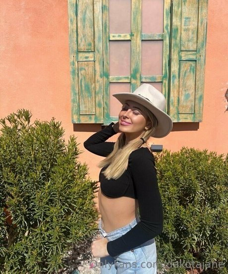 DakotaJane pornostar nackte archiv