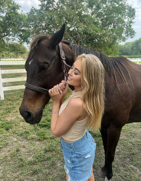 DakotaJane model kunst bild