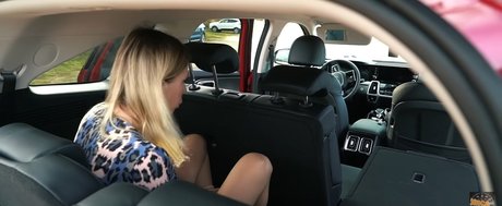 sexy blonde onlyfans xxx akt archiv