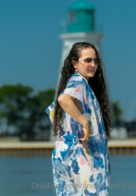 schwarze männliche onlyfans schöne akt bilder