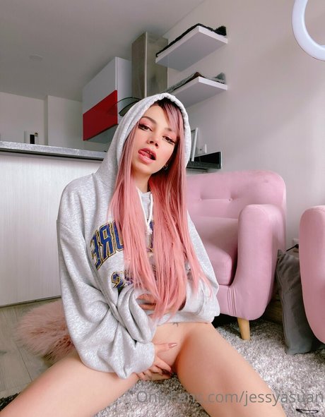 Jessyasuan exklusive akt foto