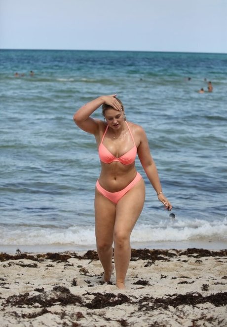 Iskra Lawrence xxx porno bilder