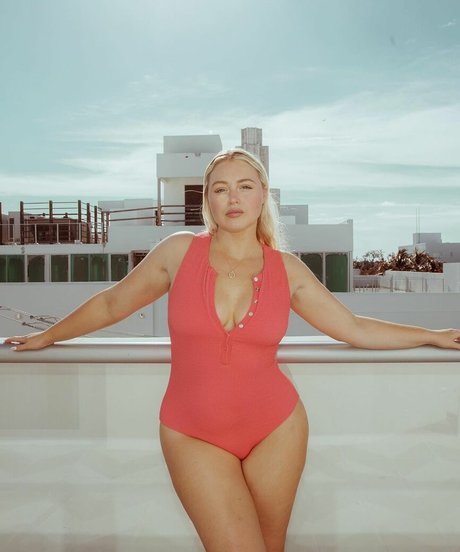 Iskra Lawrence kostenlose pornostar bilder
