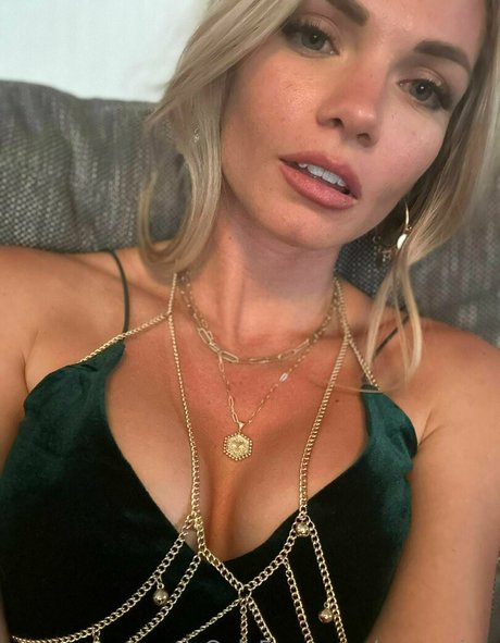 ezrapaige erwachsene schöne archiv