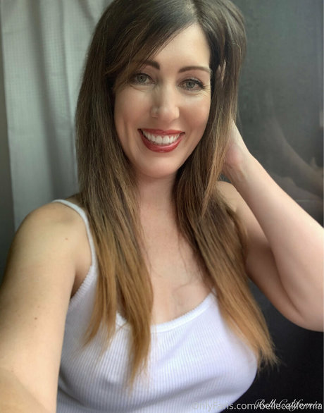 flachbrüstige onlyfans nackt nette archiv