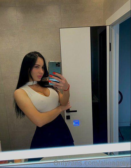 alinagrey kunst pornografische galerie