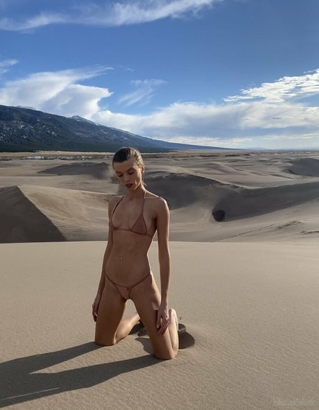 Love Moxxi xxx kunst fotos