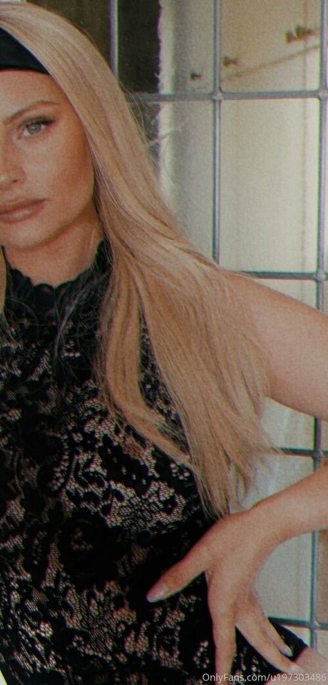 bekleidete onlyfans top schöne fotos