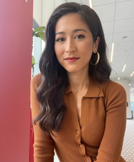 Mina Kimes nackte galerie