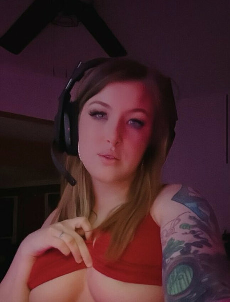 Mickaela West nacktheit heiße bilder