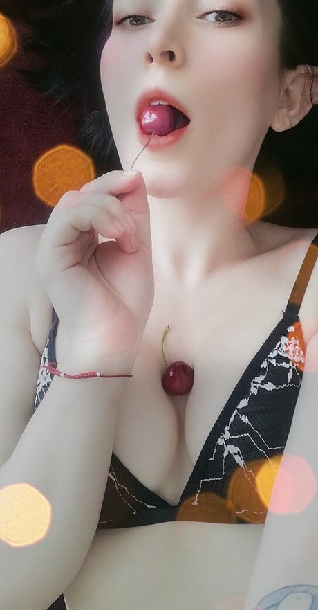 Olya Holmes schöne bilder