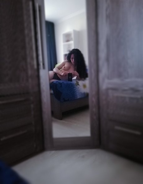 Olya Holmes kunst erwachsene bilder