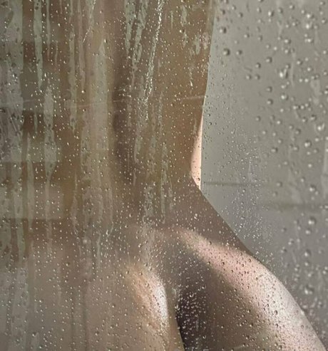 vollbusige asiatische onlyfans perfekte sex foto