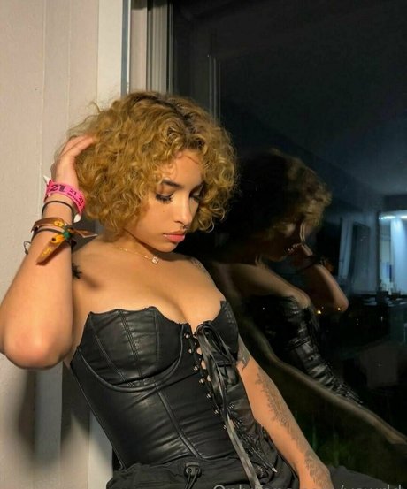 Vswrld model erotische foto