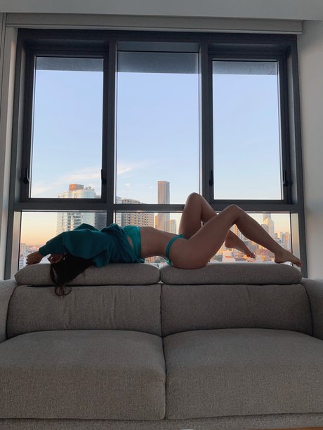 Charlotte T perfekte nackte bilder