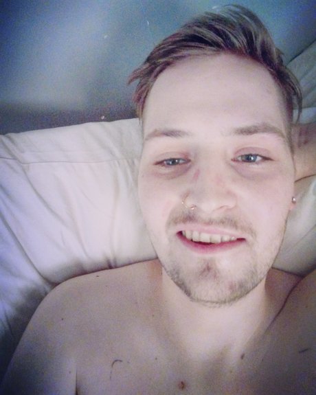 XakXimhunglookin4fun nackt erotische bild