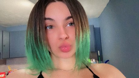 shemale-onlyfans xxx freie bilder