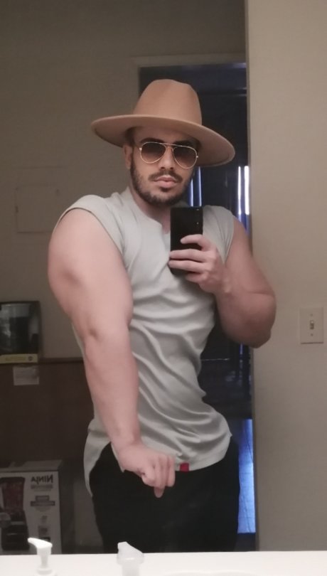 George Angulo perfekte sex fotos