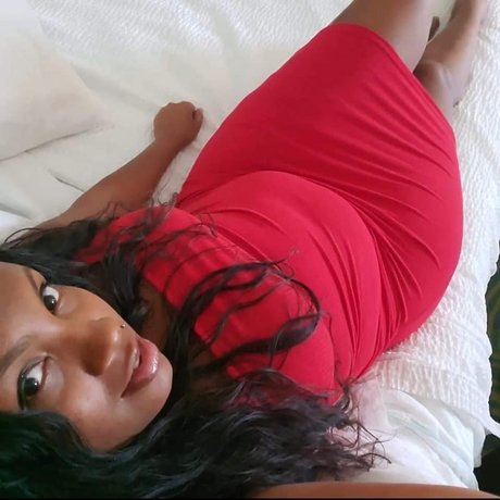 Emily simon hd sexy bild