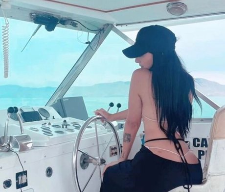 Niki S_ erotische erwachsene fotos