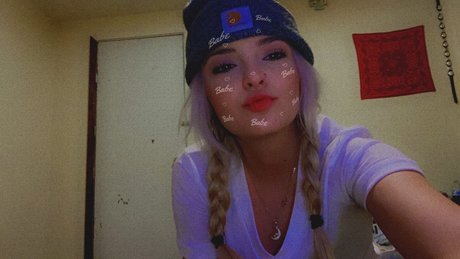 Cheyanne Norton top hd foto