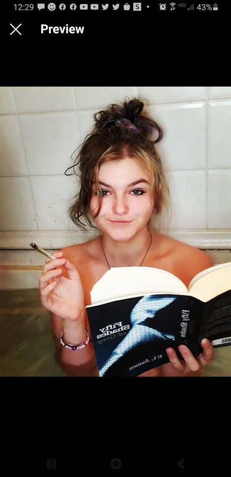 Grimkitten perfekte pornographische bild