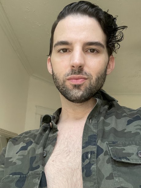 UpAllNight hübsche pornografische foto