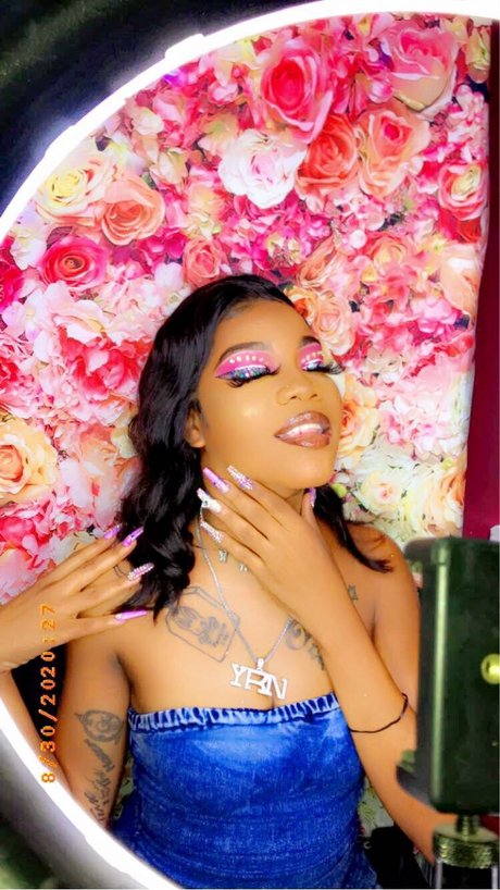 Psycho kisses_ schauspielerin pornografische fotos