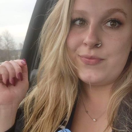 Milky Mama perfekte akt bild