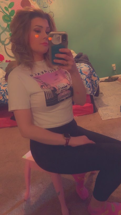 Mikaela mullikin erotische pornographische bilder