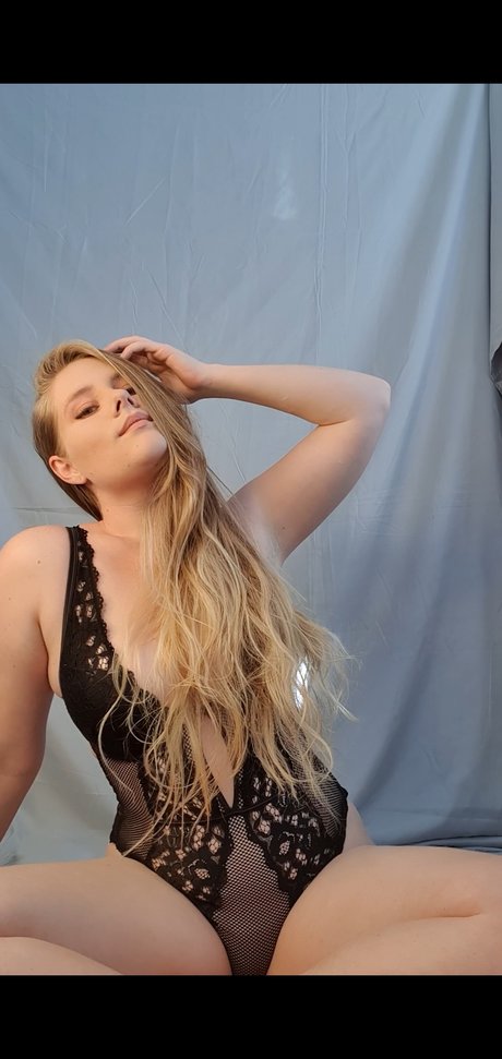 UndressedCeleste exklusive nackten bild