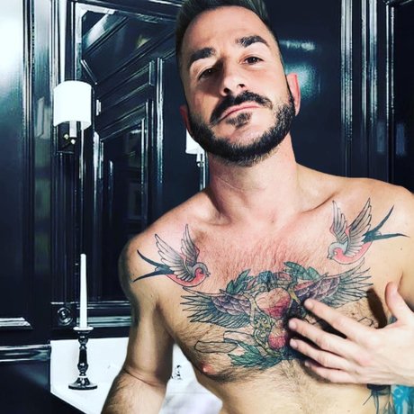 TATTOOCAR top erotische foto