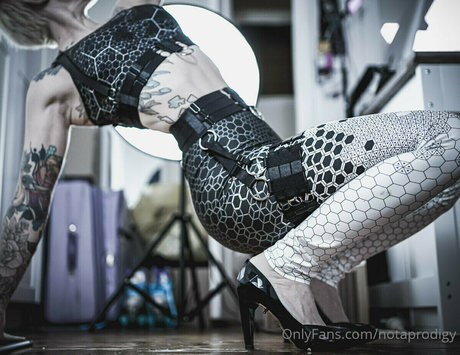 Notaprodigy sexy akt bilder