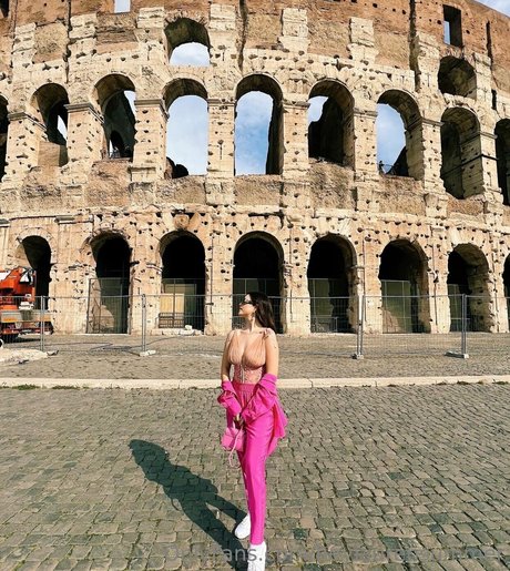 asiatische falsche titten onlyfans exklusive heiße galerie