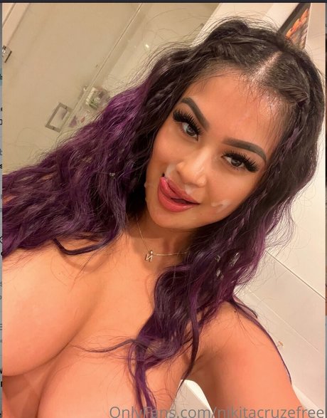 Nikita Kim nackt bild