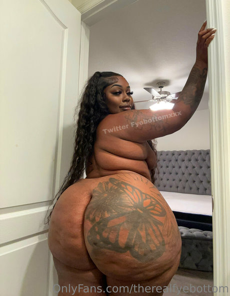 therealfyebottom schauspielerin schöne fotos