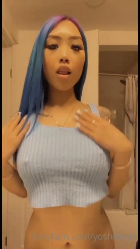 Yoshibaby schöne sexy bild