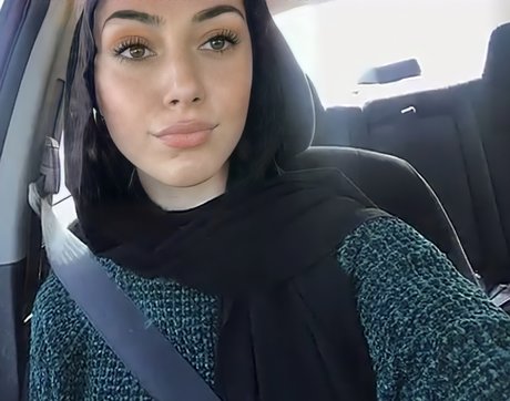 bxbbymaya model pornografische bilder