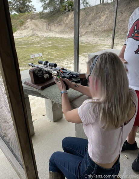 blonde teen onlyfans hd pornografische bild