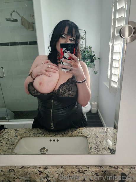 asiatische findom-onlyfans kunst pornographische bild