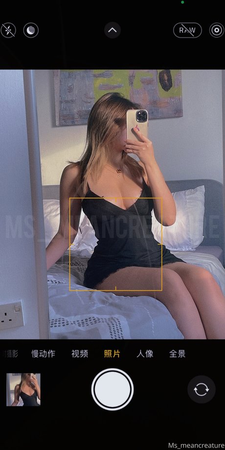 Bree Wales Covington kunst sexy fotos