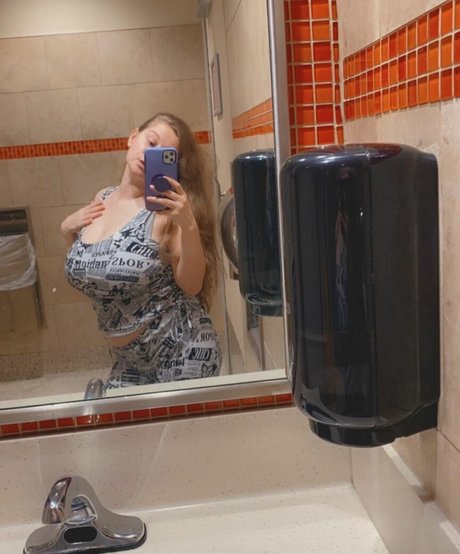 mollige dicke onlyfans nacktheit kunst fotos