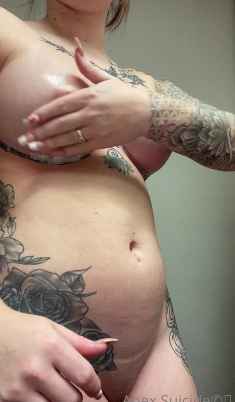 tätowierte rothaarige onlyfans hd hübsche foto