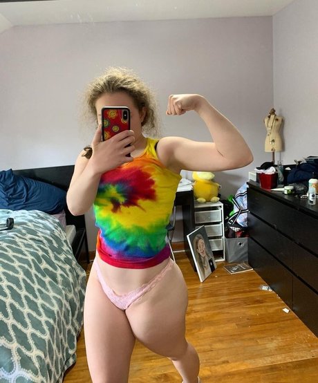 Alyssa Cleversey model erwachsene fotos