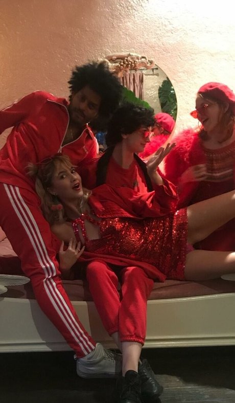 Lola Abbey beste exklusive bild