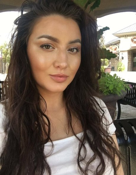 lanaroze hübsche nackte fotos